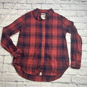 American Eagle Outfitters Red and Black Plaid Shirt. Boyfriend Fit. Size Small.